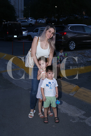 Tatiana Terrazas, Rebeca Moreno y Alejandro Moreno