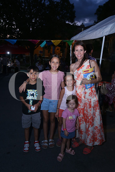 Mariano Martínez, Calia Martínez, Sulamit Martínez, Amaya Martínez y Yusara de Martínez 0