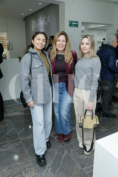 Ximena Barcena, Gaby Villlamar y Viviana Barcena (2)