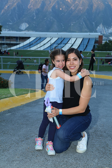 Samantha Leal y Sofia Garza