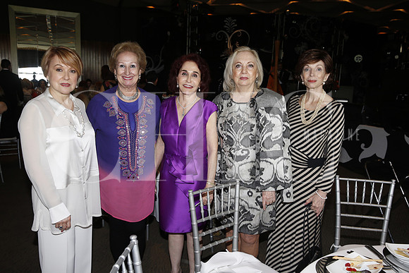 Lourdes Sada de Quirós, Alejandra Sada, Teté Clariond de Guerra, Guera Belden y Pikis Himes de Elizondo