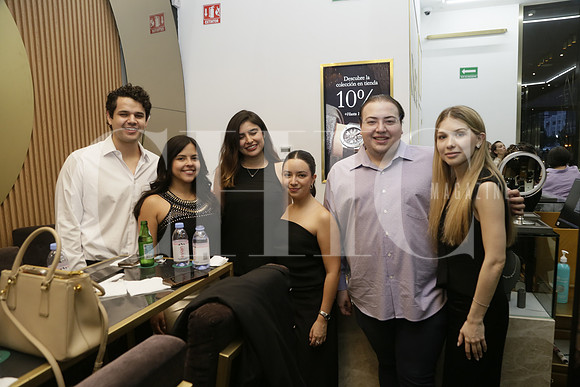 Ricardo Montaño, Michelle Cruz, Patsy Pensado, Elisa Vega, Ángel Quiroga y Melissa Guajardo