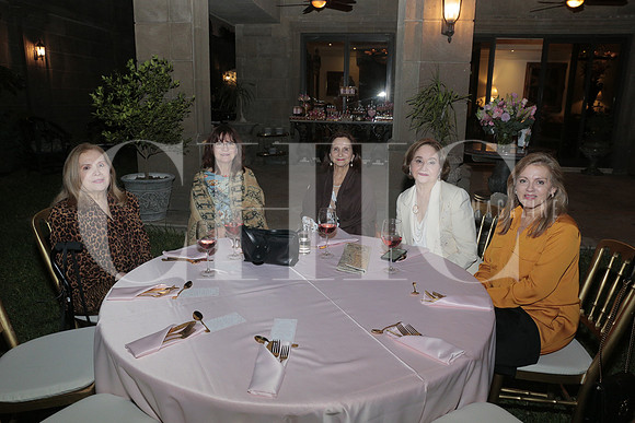Juanita Piñeyro, Lucia Treviño, Blanca Maiz, Tatis Galan y Makela Martinez 7