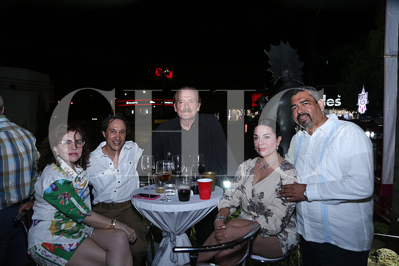 Norma Adame, Ciro Flores, Daniel Osuna, Sandra Torres y Emir Guerrero