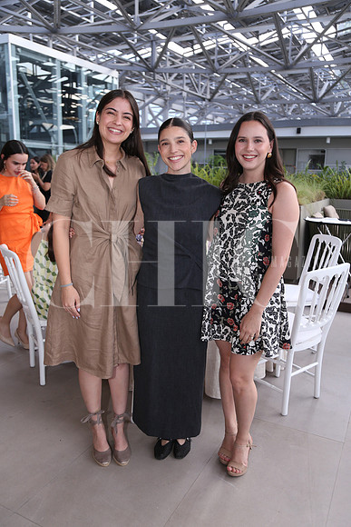 Laura Tejada, María Innes padilla y Frida Mattenberger1