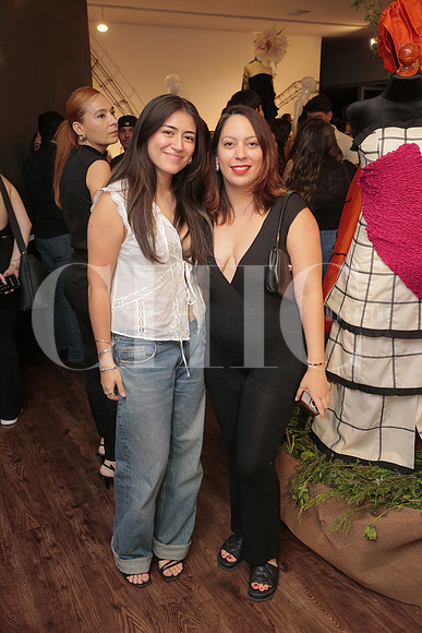 Mariana Treviño y Sara Nava1