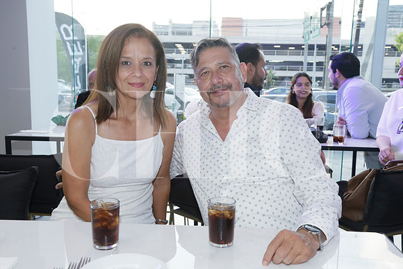 Laura Montemayor y Arnoldo Martínez