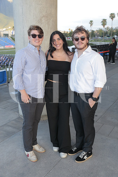 Carlos Bland, Aishah Larach y Denis Bland 2