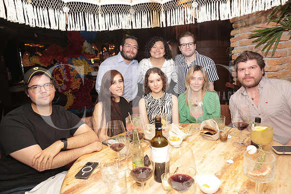 Oscar Elizondo, Gilda Garcia Garza, Charlotte Libien, Ana Cecy Teran, Mario Santos, Pato Cantu, Blanca Mosqueda y Alejandro Sanchez 2