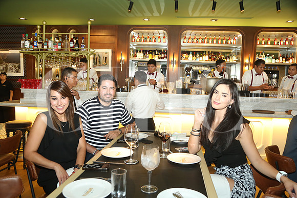 Claudia Tamez, Alexis Rodríguez y Lily Martínez