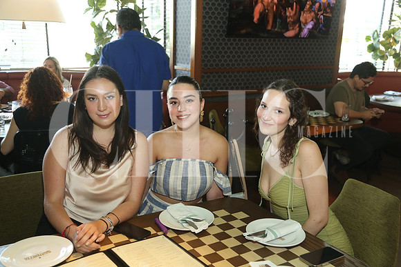Marisa Tamayo, Rocio isassi e Ivanna Tamayo0