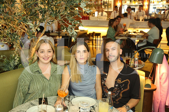 Estefany Roxan, Pau Martínez de Altamirano y Carlos Zaur1