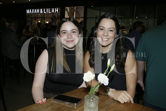Patricia Colyer y Valeria Rodríguez (2)