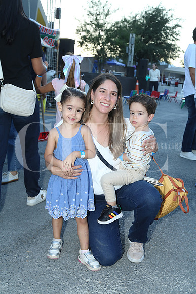 Regina Sáenz, Alina Moncayo y Javier Moncayo 0