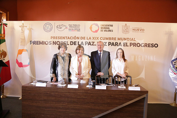 Sofia Leticia Morales, Cristina González, Javier Navarro y Maricarmen Martínez5