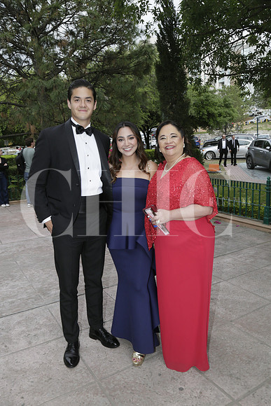 Gabriel Loyola, Paola Gordillo y Gabriela Loyola