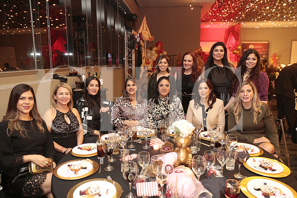 Damaris Quintanilla, Erika Maldonado, Mariana Garza, Cecilia Arnaiz, Patricia Cortez, Ivonne Uribe, Myrna Gonzalez, Adriana Flores, Cihuatl Garcia, Elena Esquivel, Alejandra Montemayor y Diana Cantu 5