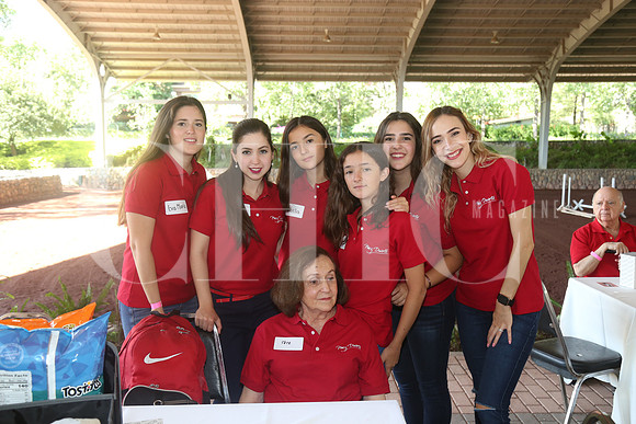 Eva MAria Paez, Laura Treviño, Mariana Paez, Isabela Paez, Melisa Gozalez, Martha Campa y Teresa Martinez de Paez