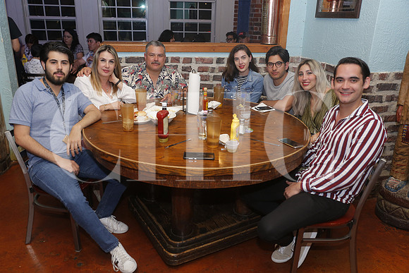 Bruno Gonzalez, Ana de Gonzalez, Guillermo Gonzalez, Ana Karen Gonzalez, Daniel Gonzalez, Valeria Gonzalez y David Lozano 6