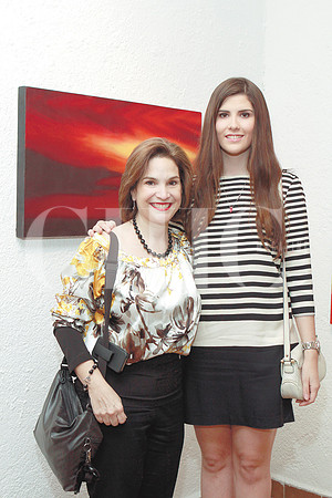 Tere Villarreal de Dillon y Nena Dillon
