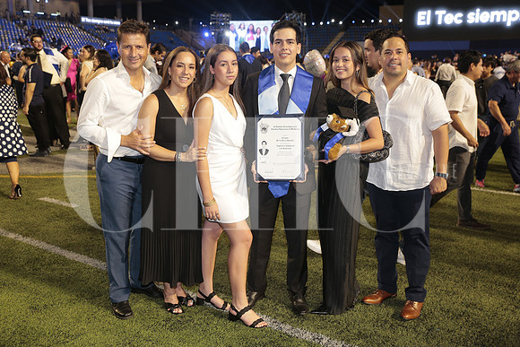 Enrique de la Garza, Elizabeth Sanchez, Luciana de la Garza, Enrique de la Garza, Lisa Mariana de la Garza y Oscar Sanchez 2