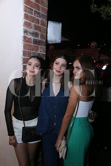 Isabel Fernández, Andrea López y Priscila González 1