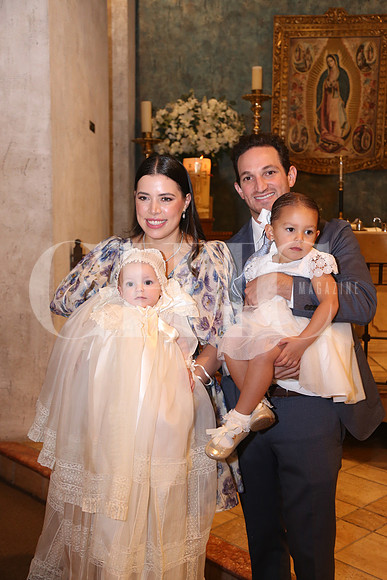 Eugenia Aldape de Garza, Adrián Garza, Benjamin Garza y Emilia Garza 0