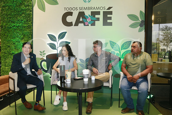 Hiram Bernal, Saraí Jiménez, Mario López y Joel Morales (2)