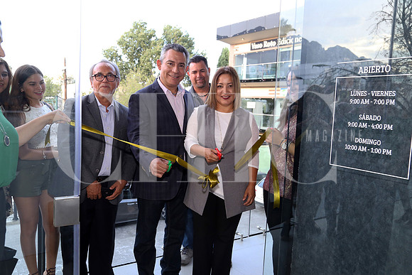Corte del listón, Rubén García y Myrna Mendoza de García-2