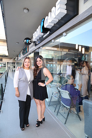 Mireya Mendoza de García y Elia Gabriela García
