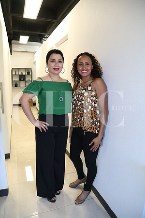 Norma Charnichart y Liz Cobos