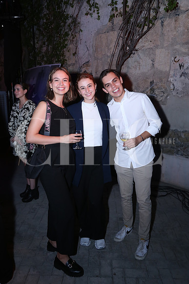 Iza Sermeño, Nadia Batarse y Pablo Navarro 1