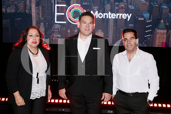 Lucy Taho de Fernández, Rogelio Martínez y Leonel Martínez (3)
