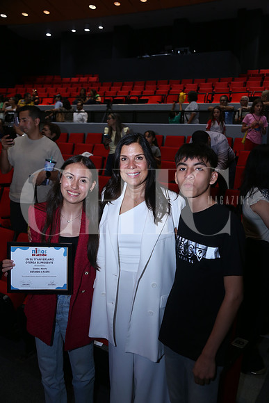 Guiselle Patiño, Lorenia Canavati y Alberto Patiño1