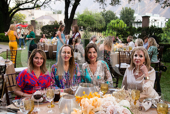 Cecila Garza, Marú Calderón, María Lozano y María Aurora Tijerina de Lozano_