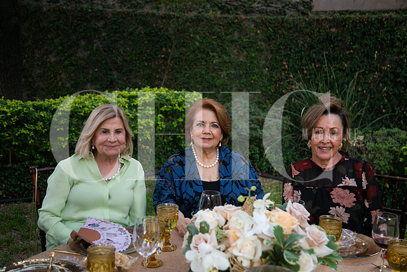 Esperanza Pérez, Irma Yolanda de Sánchez y Olga de Guajardo_