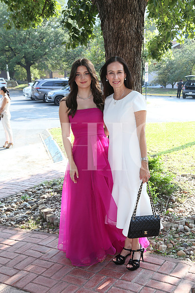 Camila Elizondo y Susana Martínez de Elizondo 1