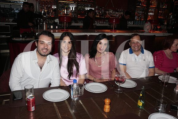 Oscar Rodriguez, Valeria Gomez, Aurora Gomez y Oscar Rodriguez 1