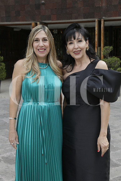 Elsa Gutíerrez de Villarreal y Marisela Varela de Ariaga