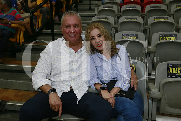 Carlos Fajardo y Mónica de Fajardo (2)