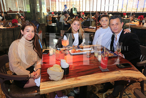 Giovanna González, Paloma González, Juan González y Juan Miguel González (2)