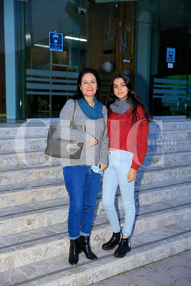 Ursula Alanis y Pilar Alanis (2)