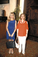 Monica Buerón de Villarreal y Mariela Coindreau de Canavati