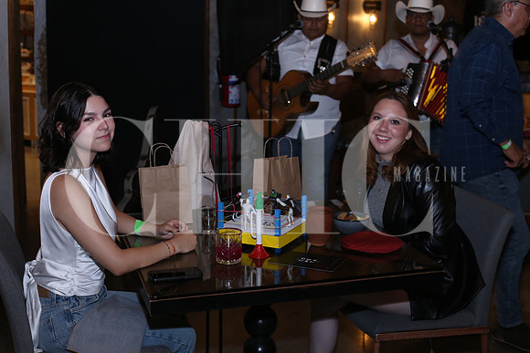 Andrea Reyes y Alexa Edelman