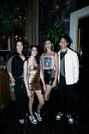 Monserrat Flores, Camila Valenzuela Regina Valenzuela y César Valdez  (2)