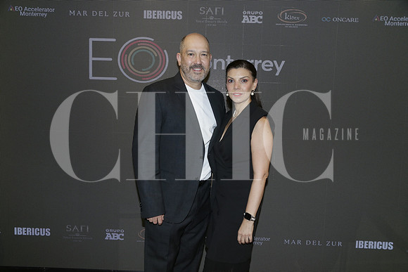 Lazaro Guerra y Dora Flores