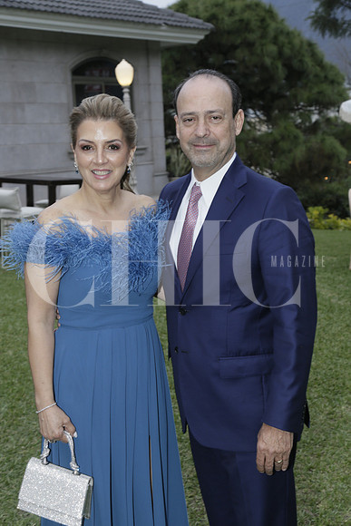 Lupita Garza de Flores y Jorge Flores