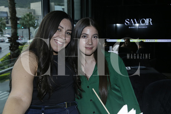 Mariana Contreras y Vanessa González (2)