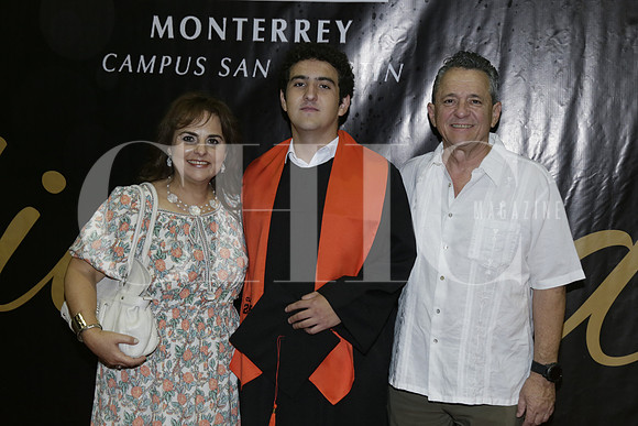 Claudia González de Romero, Juan Pablo Romero y Francisco Romero