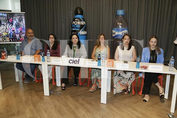 Fernando Galindo, Guillermina Margarita Perales, Eva María Trujillo, Marisa Valdés de Ruíz, Lorena Pérez y Bertha Winterman